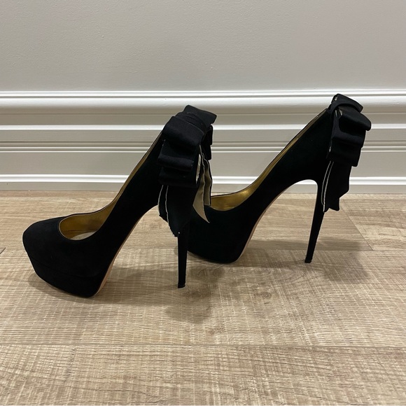 Brian Atwood black suede platform high heel pumps size 38.6 with bow at back - Picture 5 of 6
